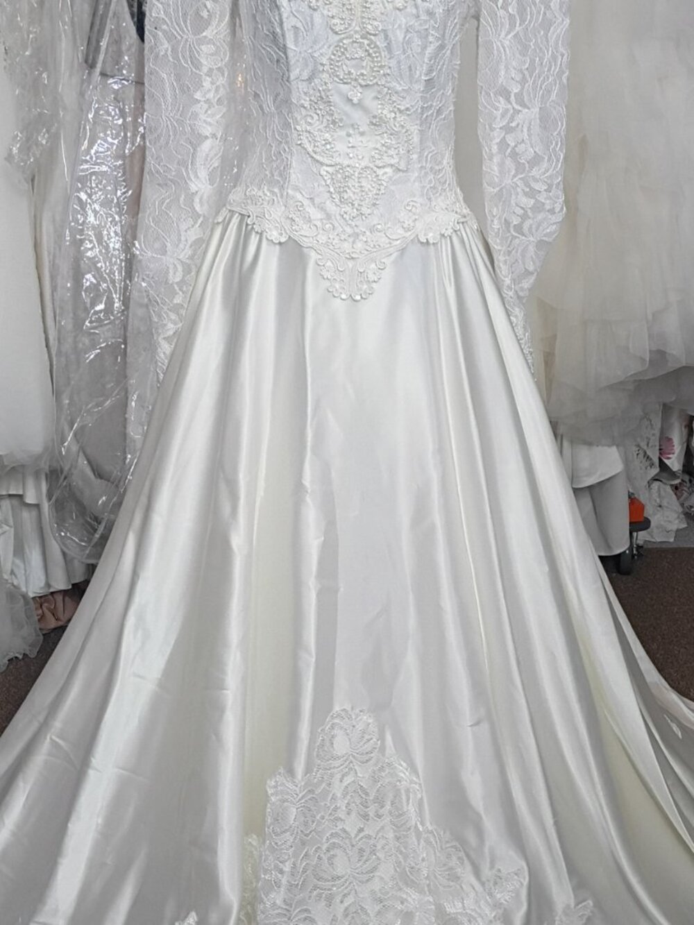 Vintage Ivory Silk Satin Lace Wedding Dress Sz 8 - Picture 10 of 11